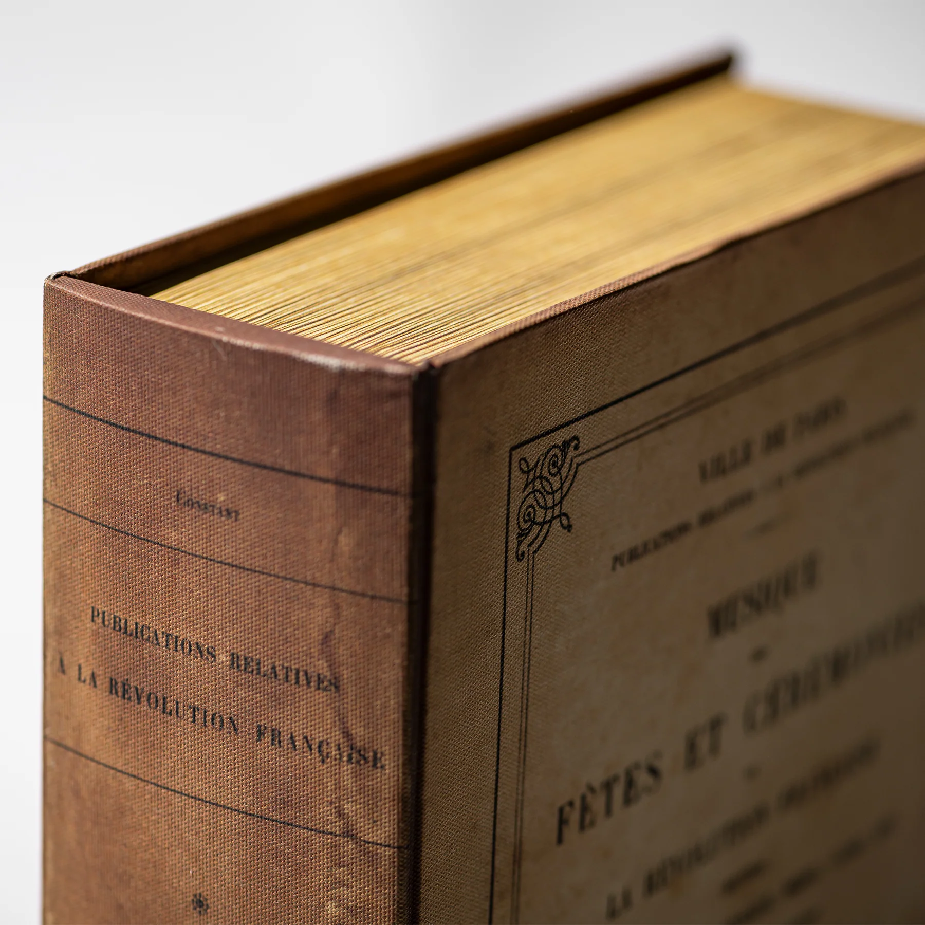 Empty Book Large: Départements
