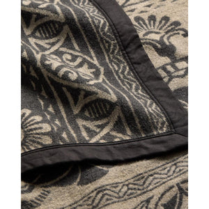 Jacquard Camp Blanket Black Cream - Quilt