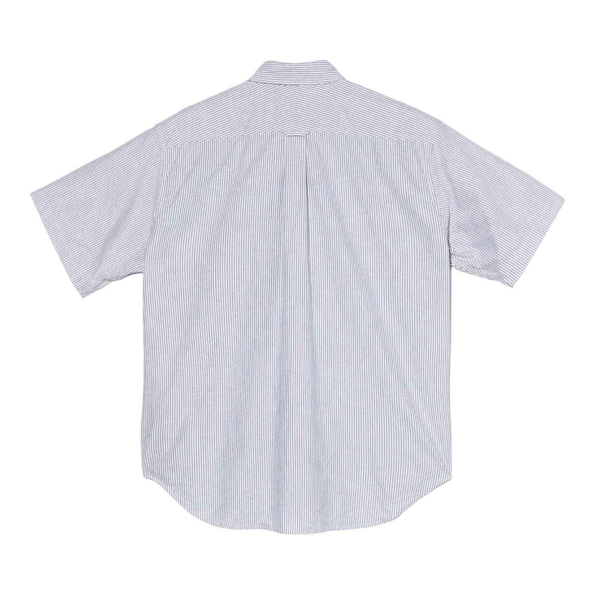 MILWORK Popover Shirt in blue cotton candy stripe oxford fabric. Short sleeves, button-down collar, and back pleats for a classic look.