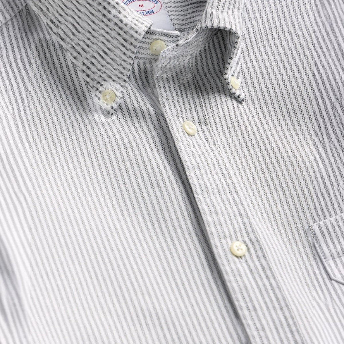 MILWORK Friday Shirt Oxford Candy Stripe Black, button-down collar, barrel cuff, cotton oxford fabric with candy stripes.