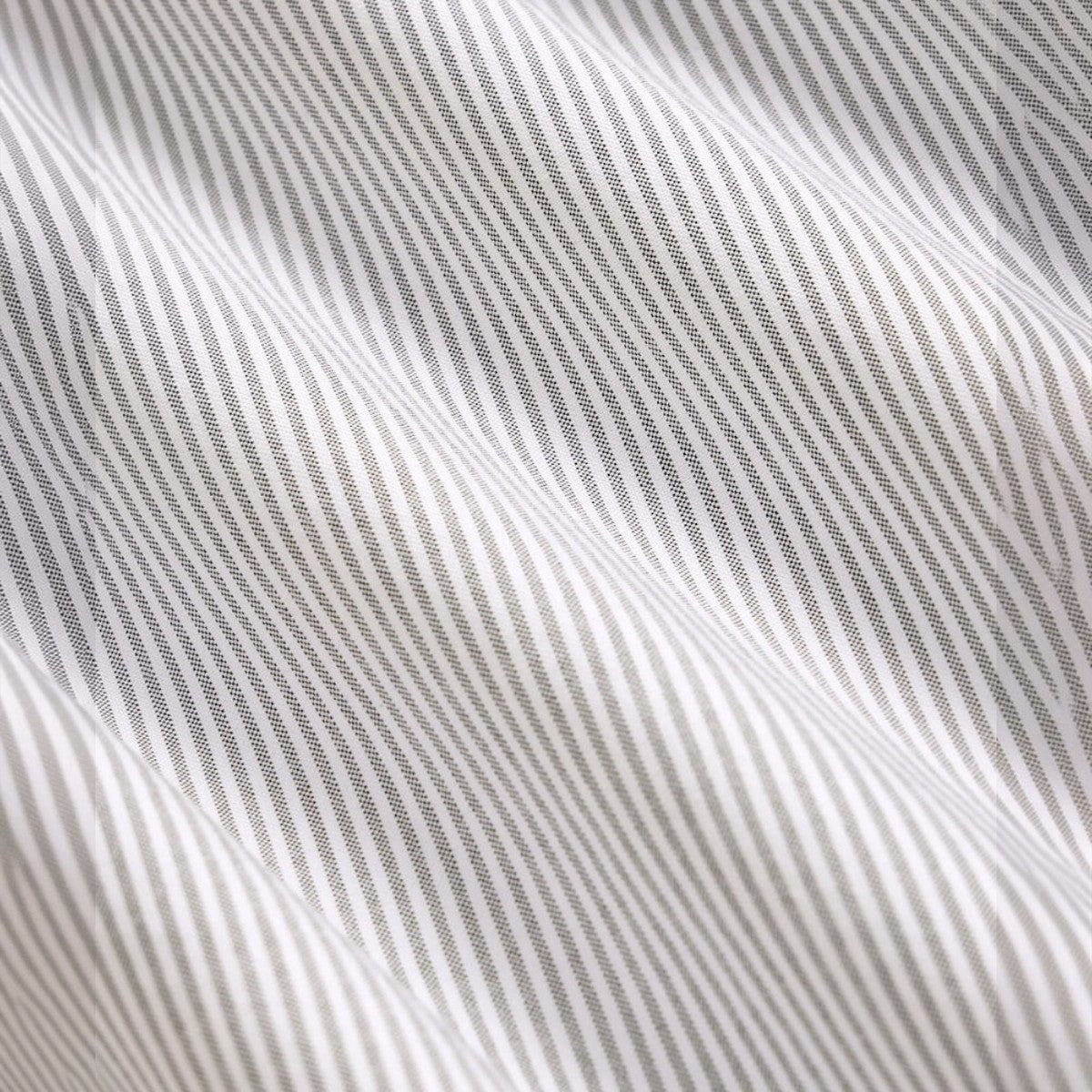 MILWORK Friday Shirt Oxford Candy Stripe Black, a classic button-down with fine black and white stripes, made of soft oxford cotton.