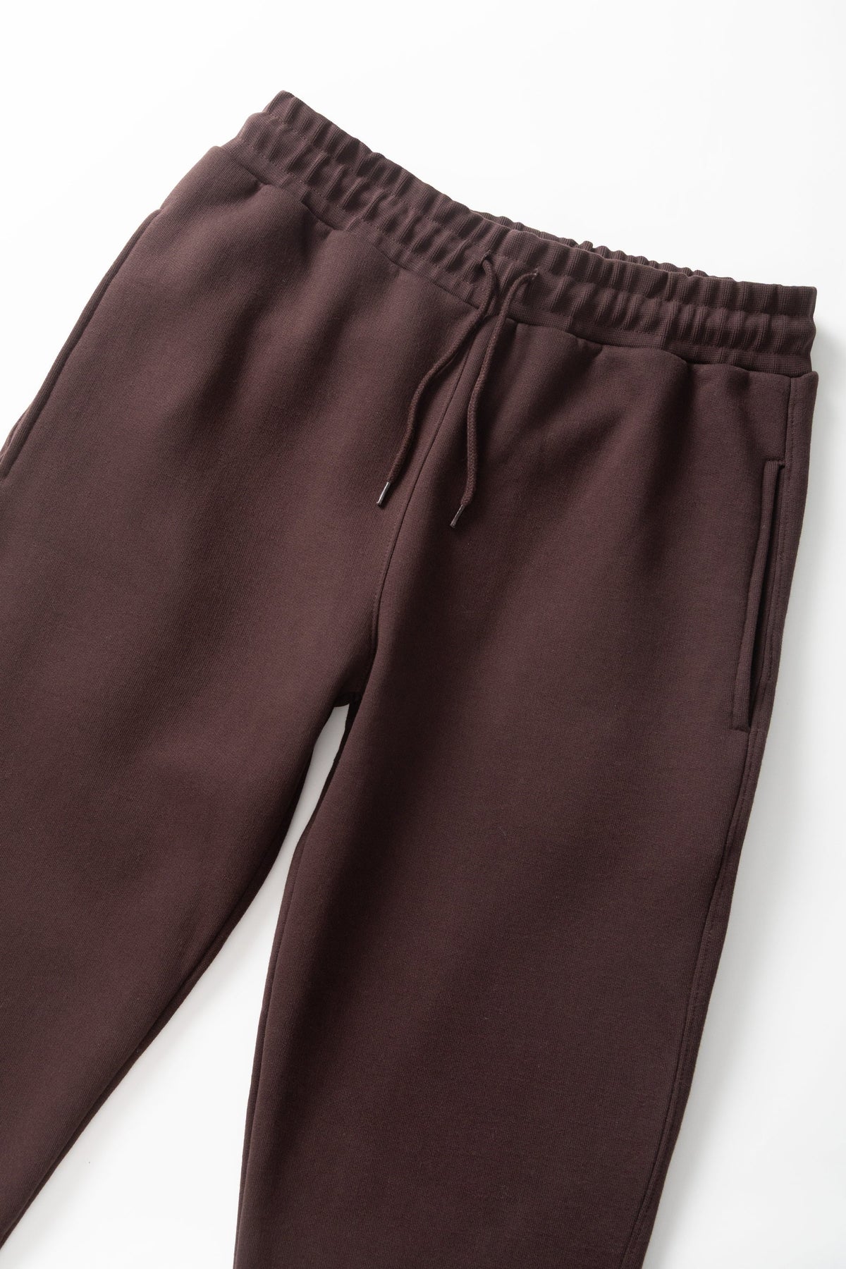 MILWORKS coffee brown 16oz organic cotton heavyweight sweatpants with an elastic waistband and adjustable drawcord.