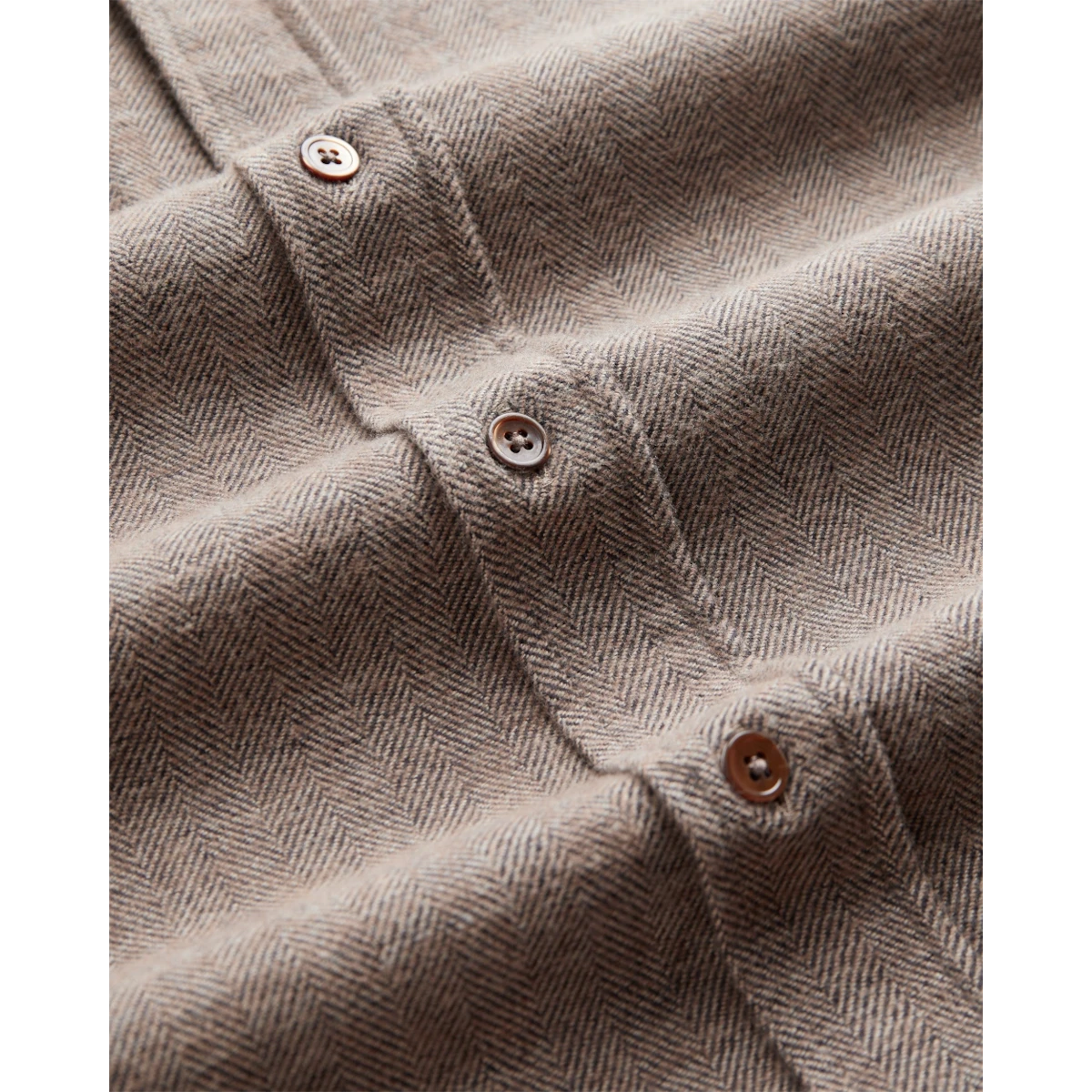 MILWORKS Espiga shirt in brown cotton featuring a classic herringbone pattern and mother of pearl buttons.