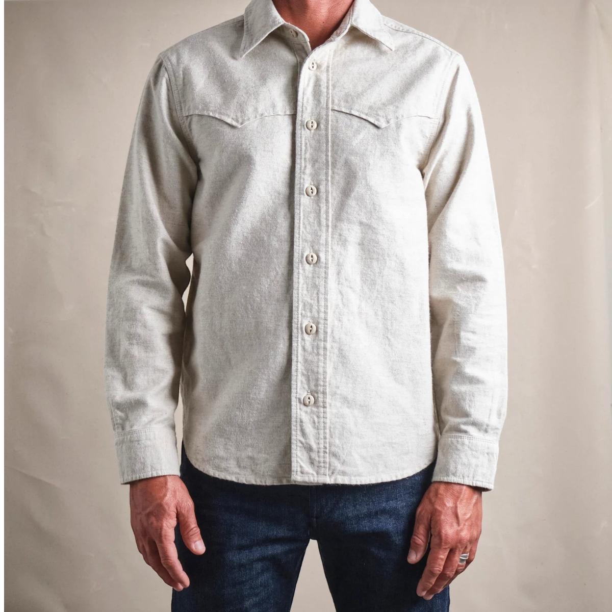 MILWORKS Freenote Cloth Huntsman natural nep western shirt in cotton linen blend with antiqued bone buttons