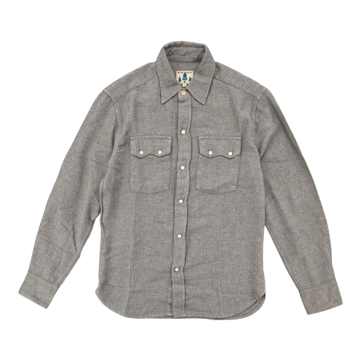 MILWORKS Wythe washed flannel pearlsnap shirt in dapple grey with sawtooth pockets and cream pearl snap buttons