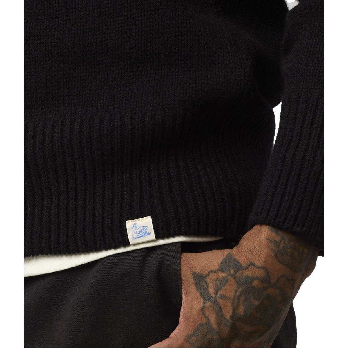 Turtleneck Sweater Deep Black - Sweater