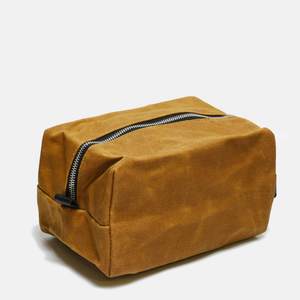 Curated Basics - Waxed Cotton Dopp Kit: Dark Green